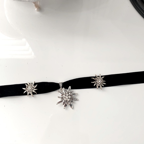 Black Choker - Picture 1 of 3